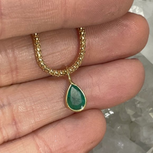 Shimmering! .67CT Natural Colombian Emerald 14K Yellow Gold Pendant OOAK 11x4mm - Picture 1 of 7